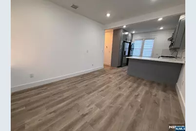517 Lincoln Street 3 #3, Palisades Park, NJ 07650 - Photo 3