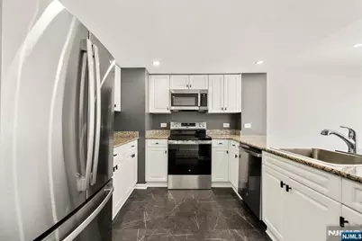 100 Old Palisade Road 914 #914, Fort Lee, NJ 07024 - Photo 3