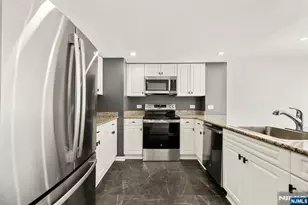 100 Old Palisade Road 914, Fort Lee, NJ 07024 - Photo 3