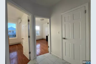 3 Henry Street 2 #2, Jersey City, NJ 07306 - Photo 5