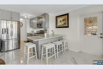 1203 River Road 8B #8B, Edgewater, NJ 07020 - Photo 15