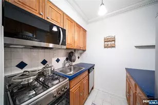 278 Monmouth Street 201, Jersey City, NJ 07302 - Photo 5