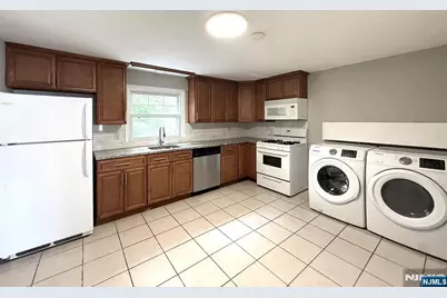 175 Van Winkle Street 2nd Fl #2nd fl, East Rutherford, NJ 07073 - Photo 9