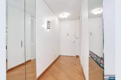 200 Grand Cove Way 2A #2A, Edgewater, NJ 07020 - Photo 5