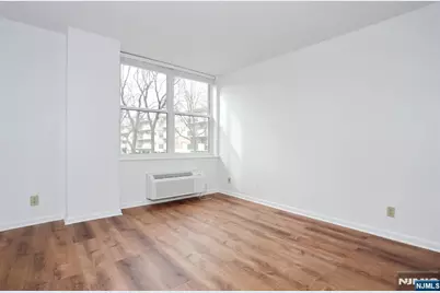 200 Grand Cove Way 2A #2A, Edgewater, NJ 07020 - Photo 25