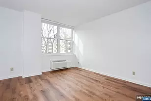 200 Grand Cove Way 2A, Edgewater, NJ 07020 - Photo 25