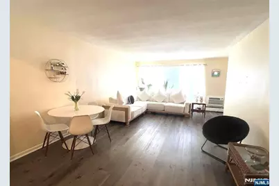 275 Hoym Street 2E #2E, Fort Lee, NJ 07024 - Photo 3