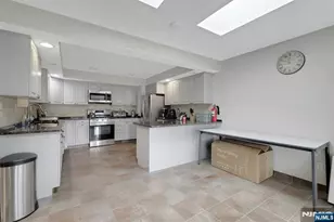 18 Harwood Pl, Wayne, NJ 07470 - Photo 21