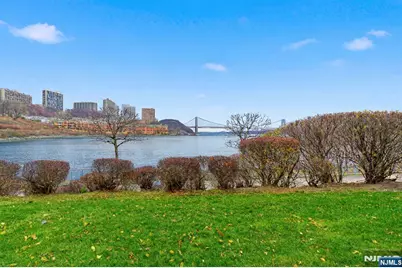 119 Hudson Cove, Edgewater, NJ 07020 - Photo 43