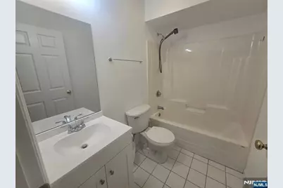 65 Fairview Street 1H #1H, Palisades Park, NJ 07650 - Photo 9