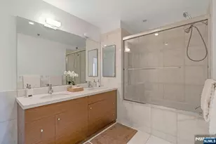 3219 City Pl, Edgewater, NJ 07020 - Photo 13