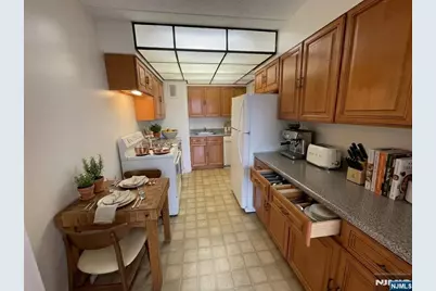 1600 Center Avenue 9C #9C, Fort Lee, NJ 07024 - Photo 7