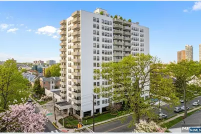 1600 Center Avenue 9C #9C, Fort Lee, NJ 07024 - Photo 1