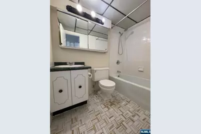 1600 Center Avenue 9C #9C, Fort Lee, NJ 07024 - Photo 17