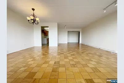 1600 Center Avenue 9C #9C, Fort Lee, NJ 07024 - Photo 3