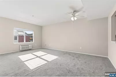 905 River Road 218 #218, Edgewater, NJ 07020 - Photo 5