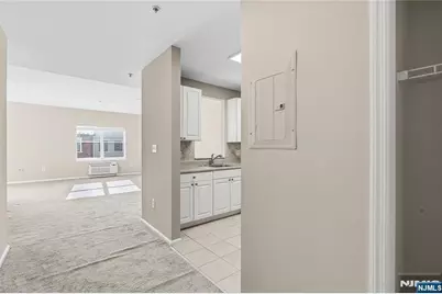 905 River Road 218 #218, Edgewater, NJ 07020 - Photo 3