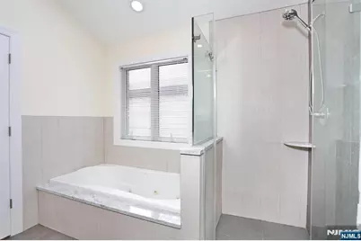 223 Grant Avenue, Cliffside Park, NJ 07010 - Photo 27