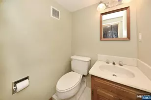 217 Sweetbriar Pl, Paramus, NJ 07652 - Photo 21