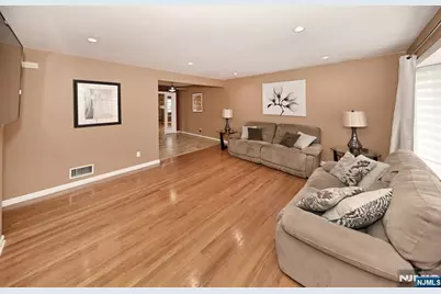 217 Sweetbriar Place, Paramus, NJ 07652 - Photo 3