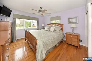 217 Sweetbriar Pl, Paramus, NJ 07652 - Photo 9