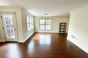 1625 Paterson Plank Road 18, Secaucus, NJ 07094 - Photo 5