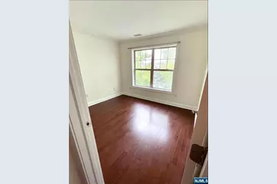 1625 Paterson Plank Road 18 #18, Secaucus, NJ 07094 - Photo 17