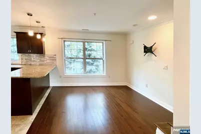 1625 Paterson Plank Road 18 #18, Secaucus, NJ 07094 - Photo 7