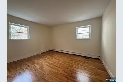 1613 Valley Street 1 Fl #1 fl, Fort Lee, NJ 07024 - Photo 7