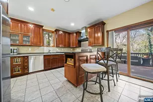 191 Tenafly Rd, Tenafly, NJ 07670 - Photo 9