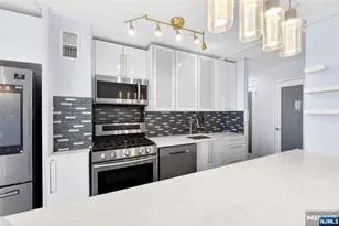 10 Huron Ave 8J, Jersey City, NJ 07306 - Photo 11