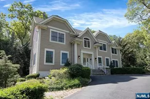533 W Saddle River Rd, Upper Saddle River, NJ 07458 - Photo 1