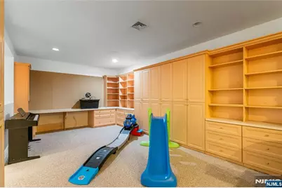 533 W Saddle River Road, Upper Saddle River, NJ 07458 - Photo 33