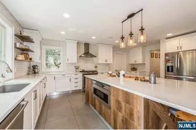 24 Jefferson Avenue, Tenafly, NJ 07670 - Photo 11