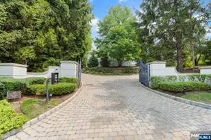 38 Rio Vista Dr, Alpine, NJ 07620 - Photo 37