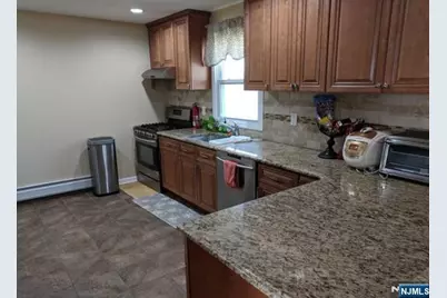 490 Van Emburgh Avenue, Ridgewood, NJ 07450 - Photo 5