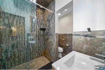 364 New York Avenue 1 #1, Jersey City, NJ 07307 - Photo 9