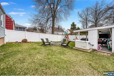 183 Ames Avenue, Bergenfield, NJ 07621 - Photo 23