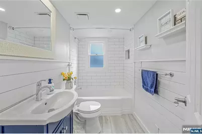 183 Ames Avenue, Bergenfield, NJ 07621 - Photo 17