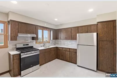 70 Wood Street 2 #2, Garfield, NJ 07026 - Photo 9