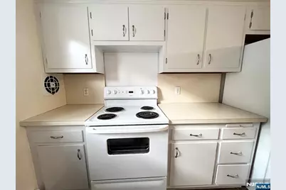 297 Union Avenue 4 #4, Rutherford, NJ 07070 - Photo 9