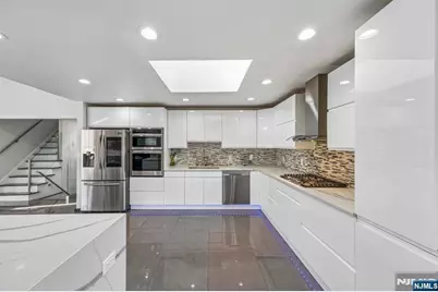 13 Munsey Road, Emerson, NJ 07630 - Photo 7