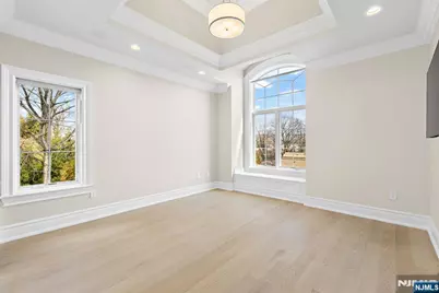 111 Demarest Avenue, Englewood Cliffs, NJ 07632 - Photo 17