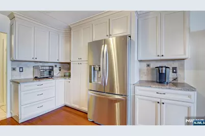 250 Gorge Road 28D #28D, Cliffside Park, NJ 07010 - Photo 7