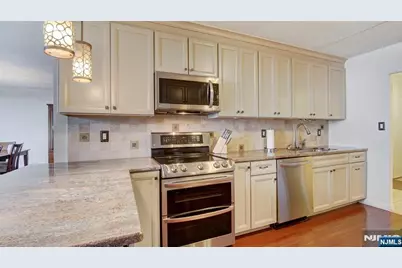 250 Gorge Road 28D #28D, Cliffside Park, NJ 07010 - Photo 11