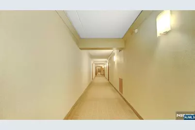 250 Gorge Road 28D #28D, Cliffside Park, NJ 07010 - Photo 3