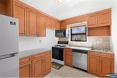 6 Colonial Drive 6A #6A, Little Falls Township, NJ 07424 - Photo 9