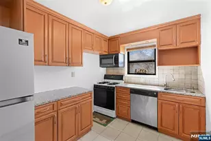 6 Colonial Dr 6A, Little Falls Township, NJ 07424 - Photo 9