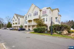 204 Edmonton Ct 67, Livingston, NJ 07039 - Photo 1