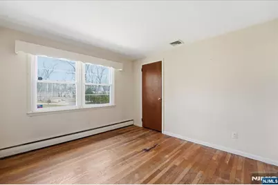 548 Covington Place, Wyckoff Township, NJ 07481 - Photo 15